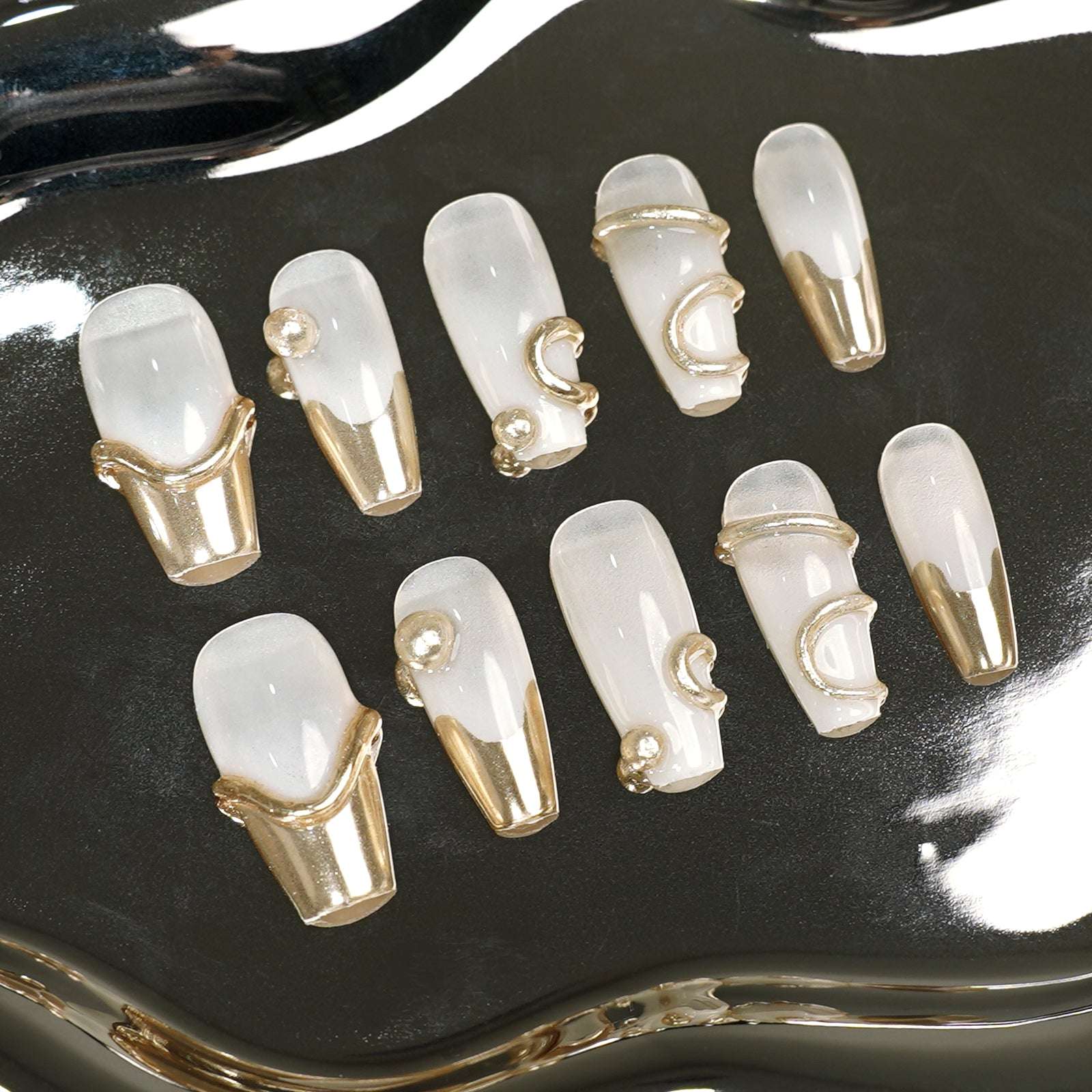 siva-nail-metallic-flow-futuristic-handmade-press-on-nails-1-c94a78d7-441d-48c9-b13c-61ecd9461325-_4