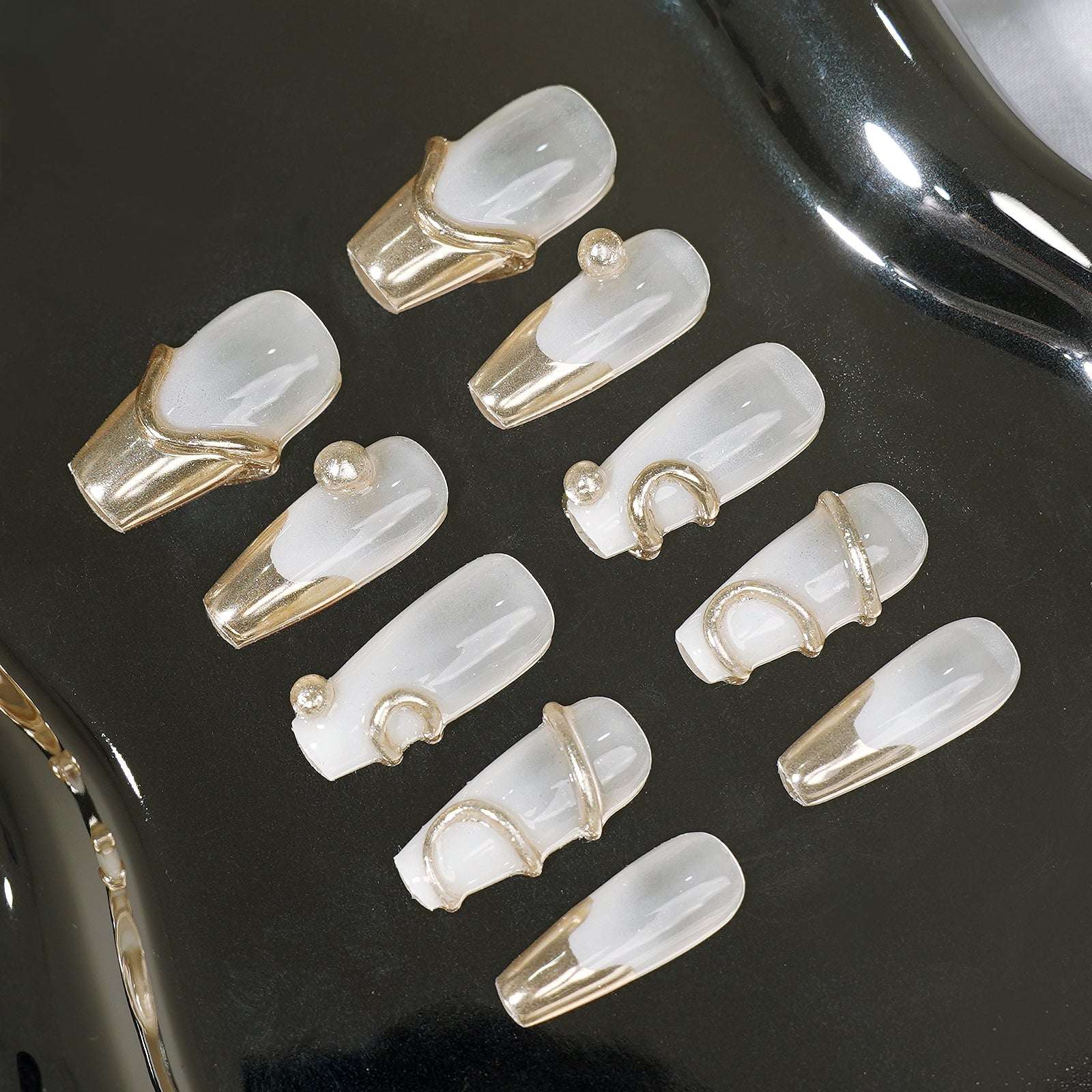 siva-nail-metallic-flow-futuristic-handmade-press-on-nails-2-107345a4-1aa7-4411-9a39-bf21122043f8-_7