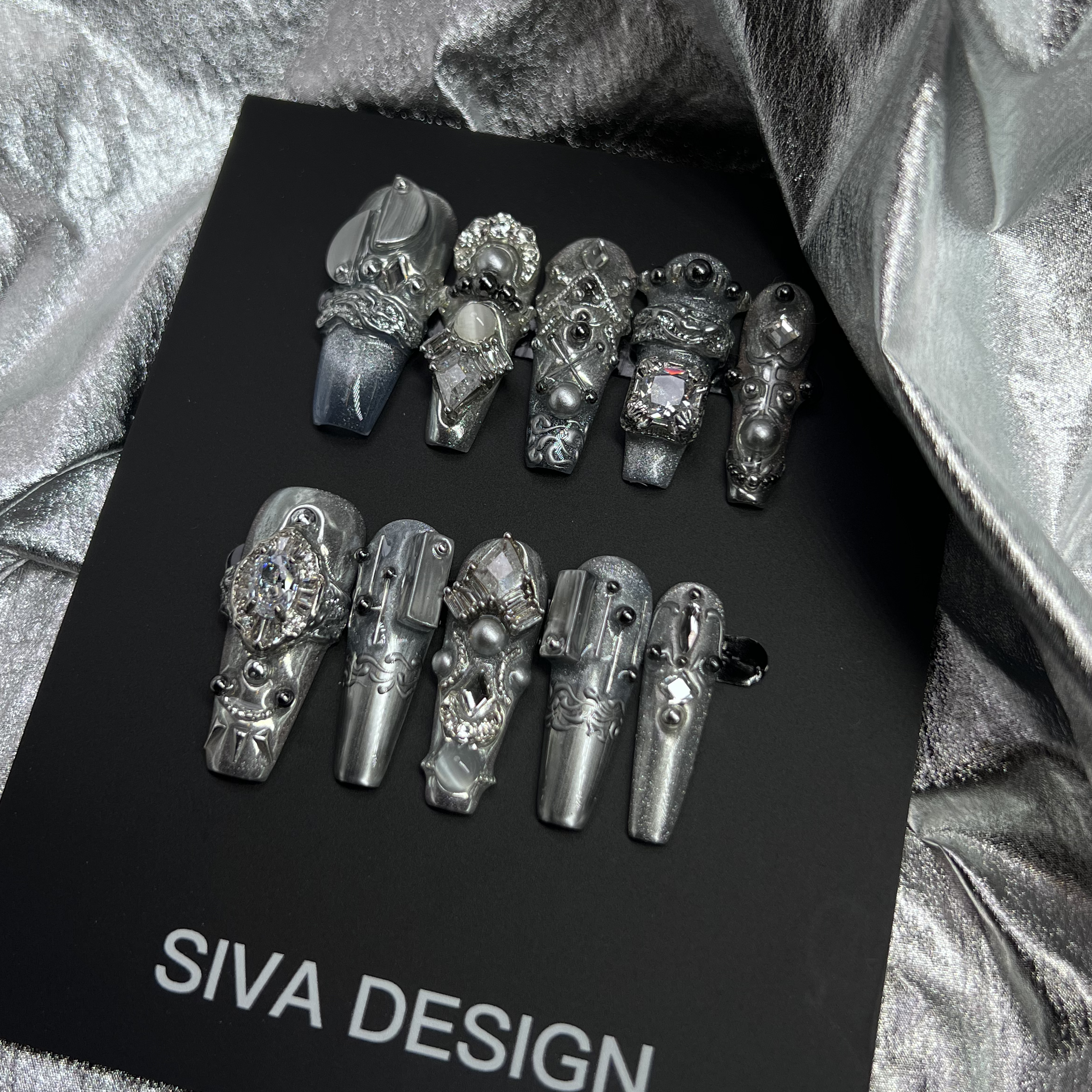 Siva Nail, Silver Reverie, Baroque Style Handmade Press on Nails