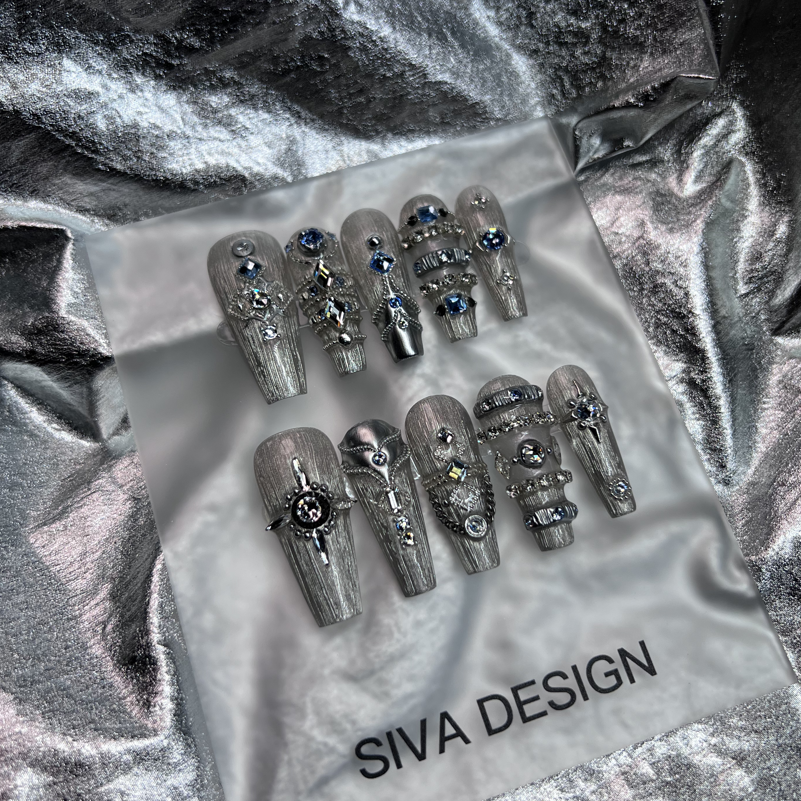 Siva Nail, Athena, Metallic Mythic Style Press on Nails