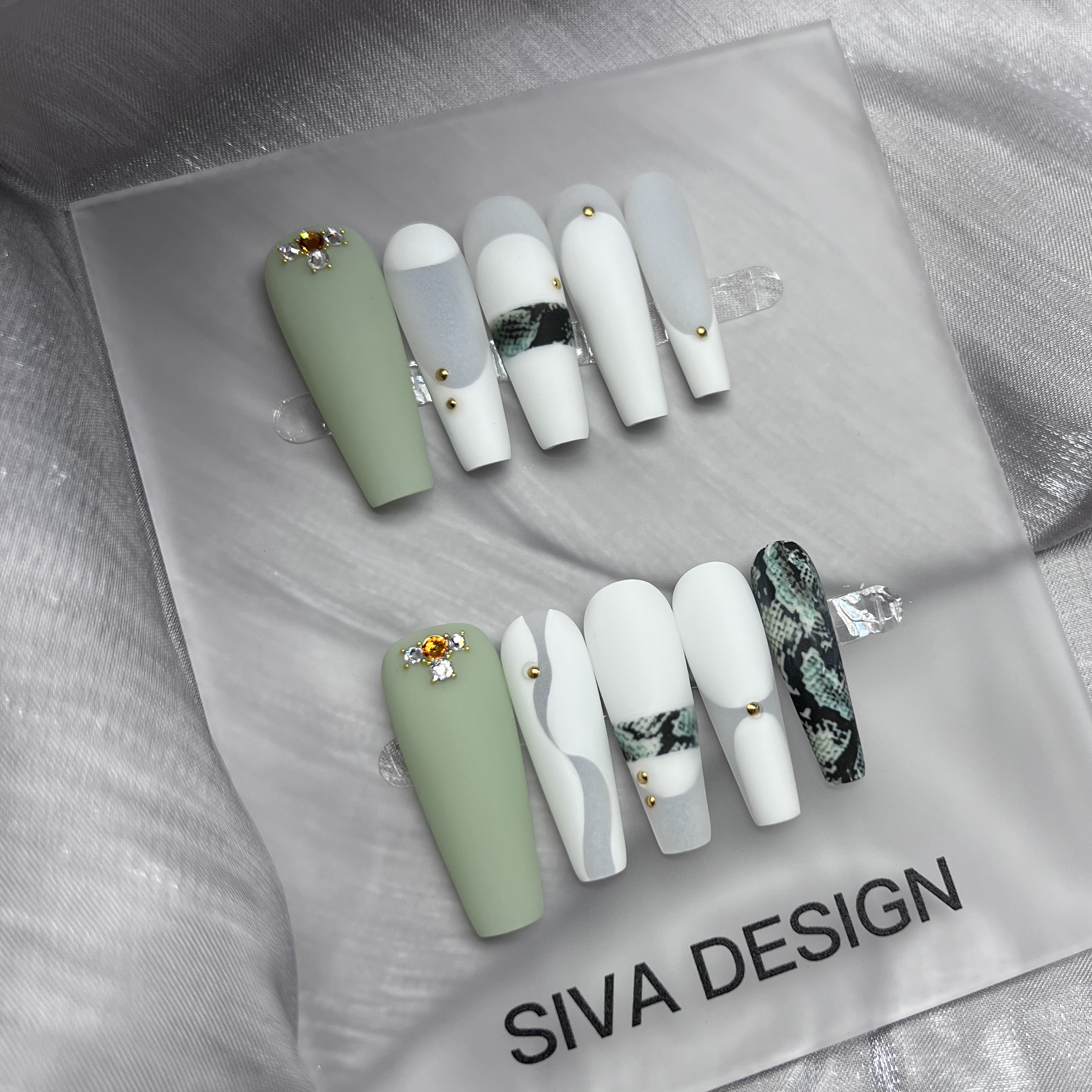 Siva Nail, Hiss, Chic, Print Matte, Handmade Press on Nails