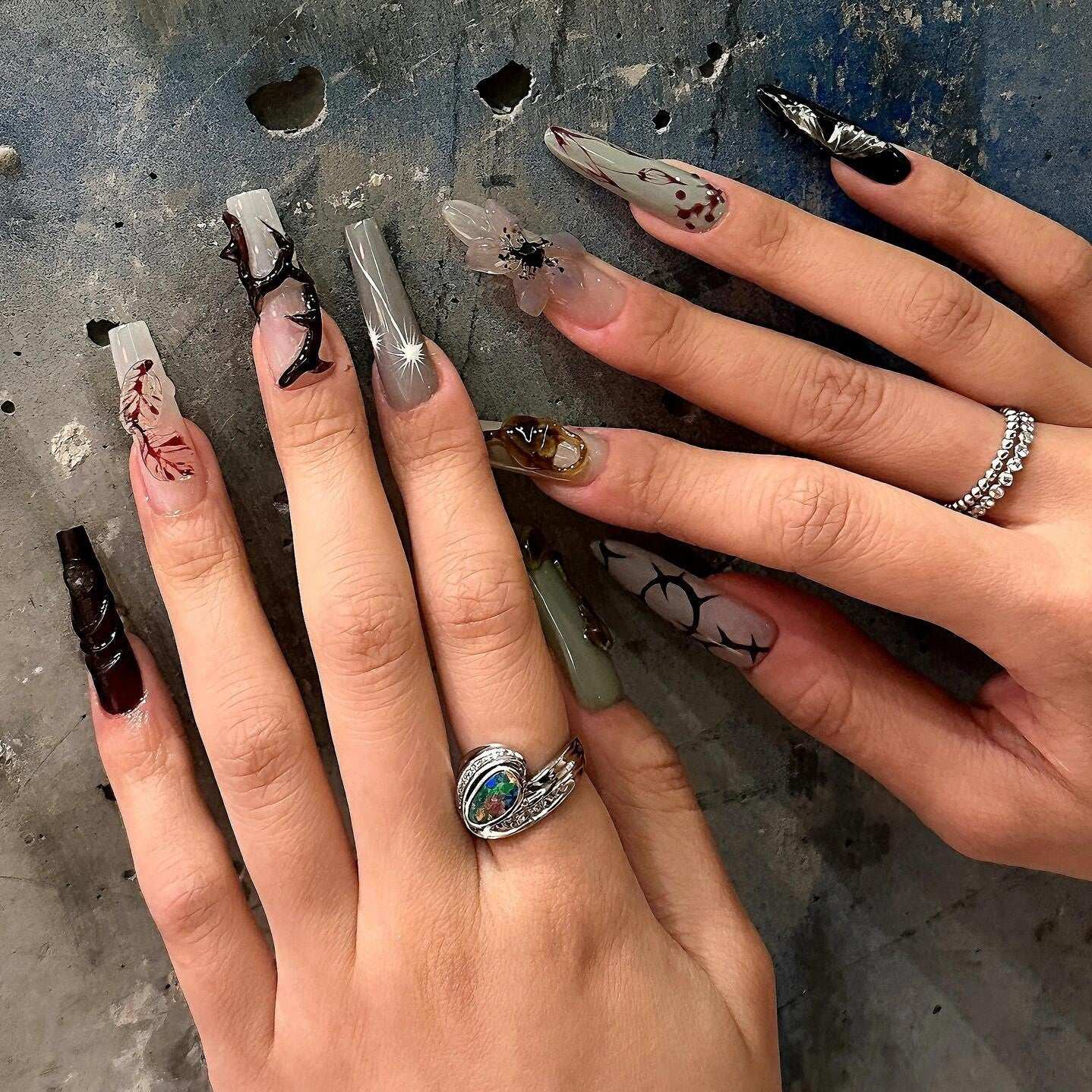 siva-nail-nocturnal-notes-gothic-press-on-nails-20240624114120-2ac7b2fb-ddef-4590-bfe5-1d27bde9d928-_7