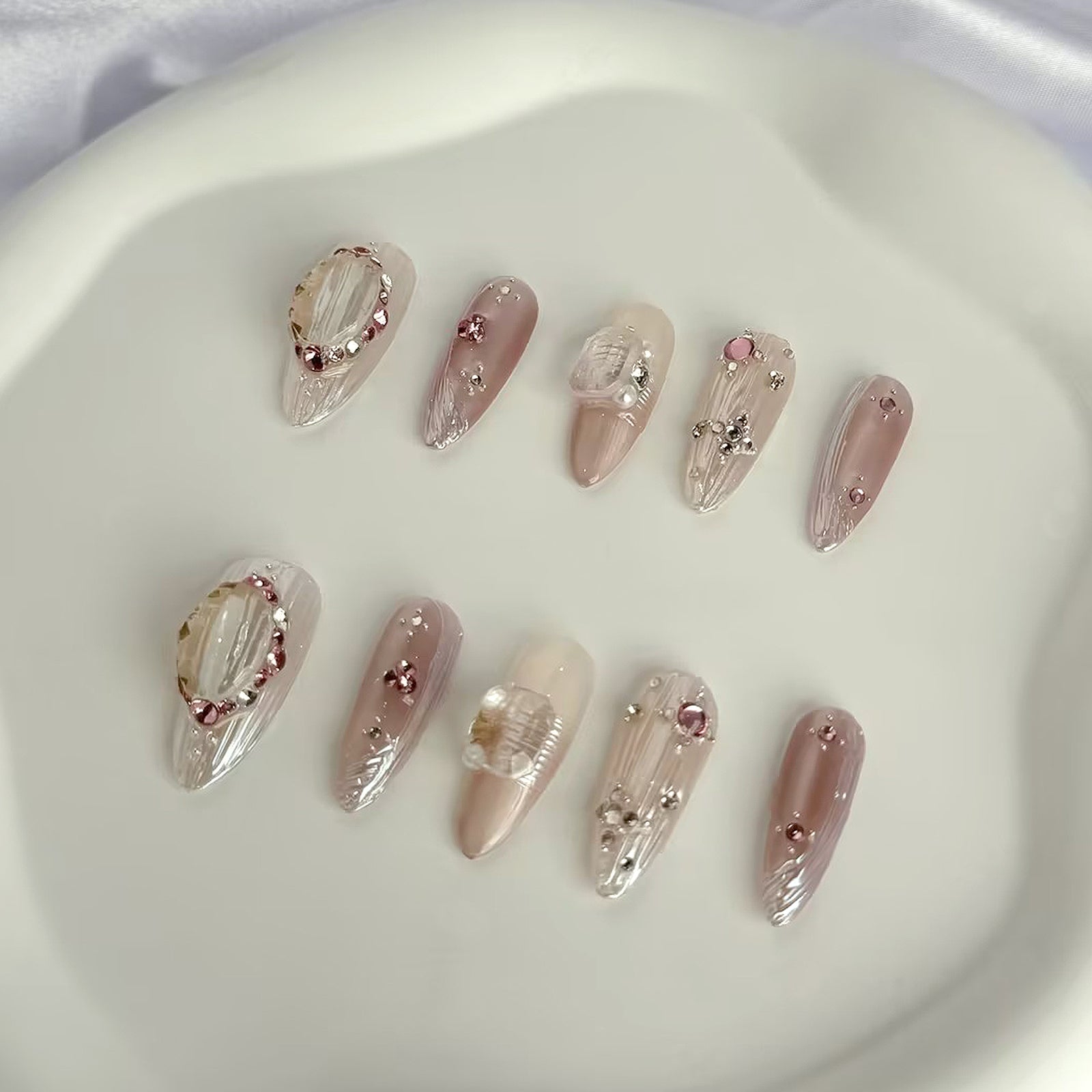 Siva Nail, Royal Pearl, Luxurious Elegance, Handmade Press on Nails