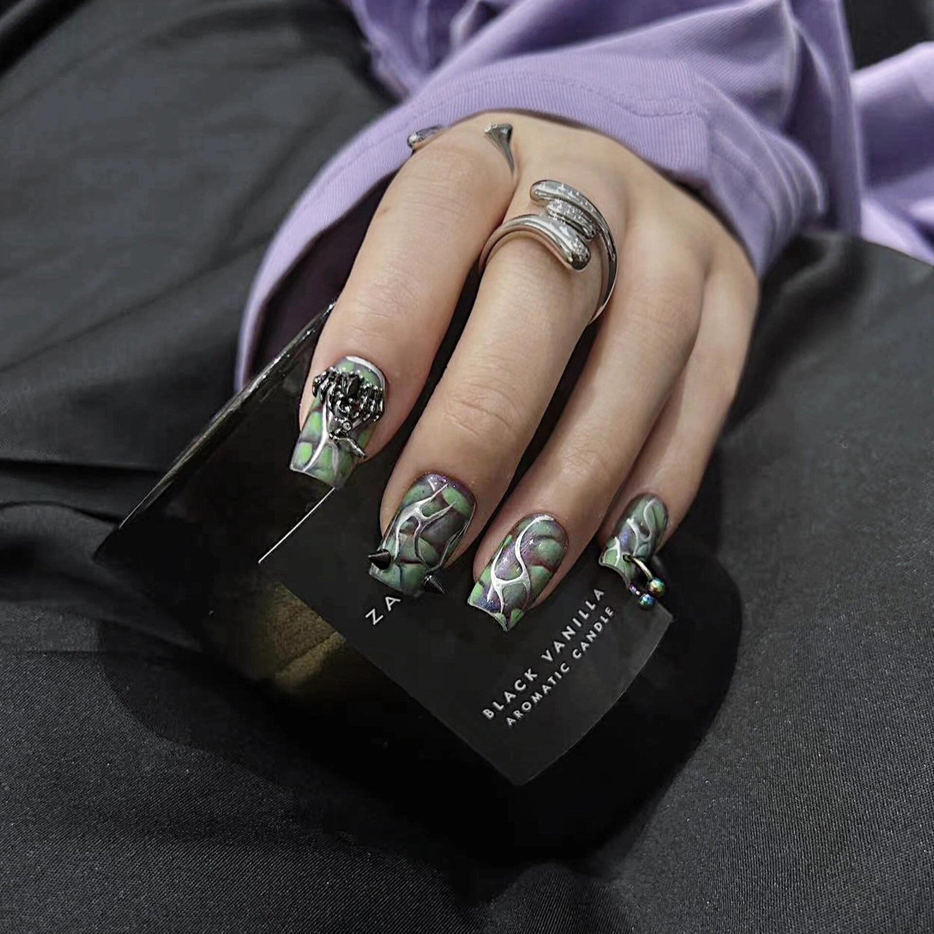 Siva Nail, Verde Vibe, Forest Metallic, Handmade Press on Nails