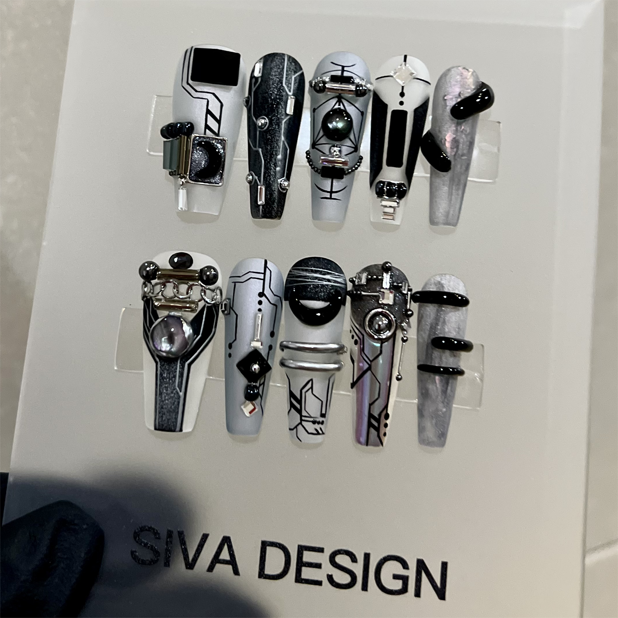 Siva Nail, Magic Planet, Futuristic Handmade Press on Nails